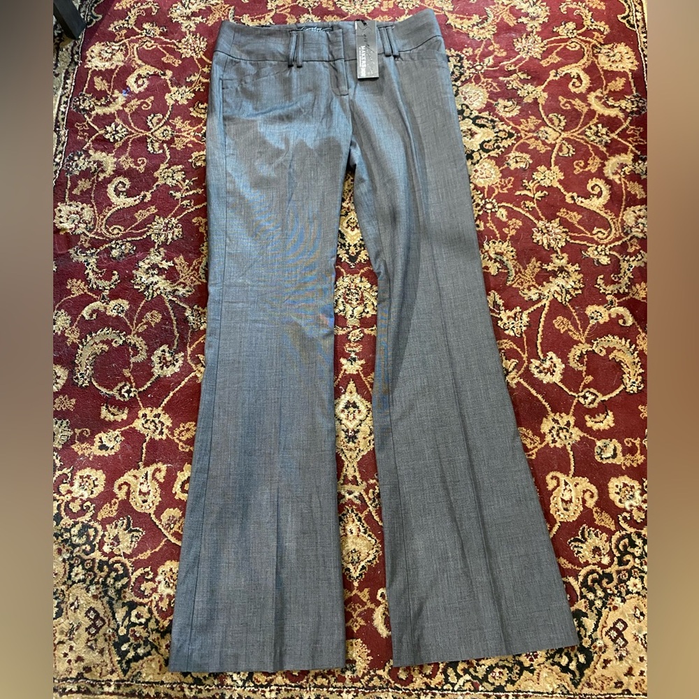 NWT Ladies Dress Pant. Color Grey. Size 6